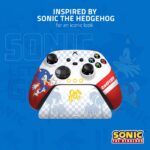 Razer Limited Edition Xbox Series X|S and Xbox One Controller with Charging Stand – Sonic the Hedgehog - Image 3