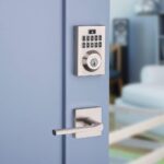 Kwikset 914 Contemporary Keypad SmartCode Electronic Deadbolt Smart Lock featuring SmartKey Security and ZigBee 3.0 Technology in Satin Nickel - Image 5