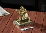 Knight Pen Holder Desk Organizers and Accessories Desk Decor Resin Pen Holder as Gift with a Cool Pen for Office and Home (Copper) - Image 5